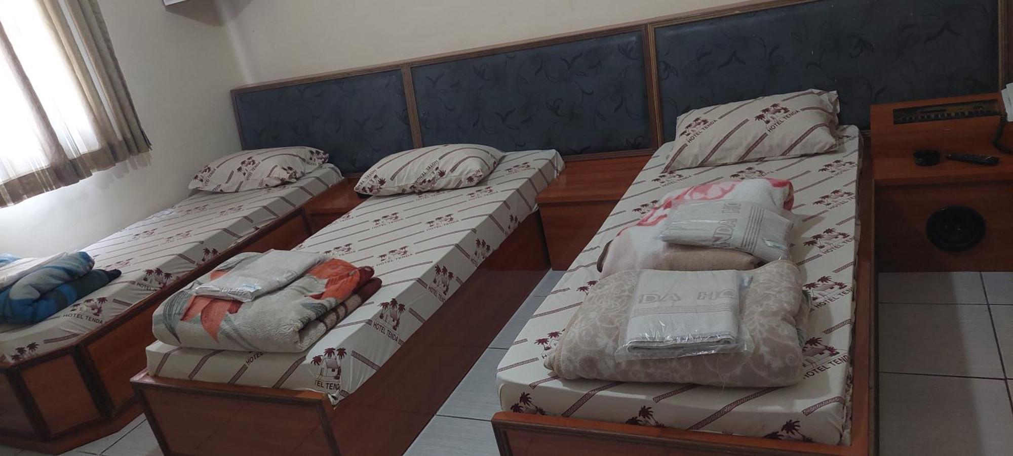Hotel Tenda 2 瓜卢流斯 外观 照片
